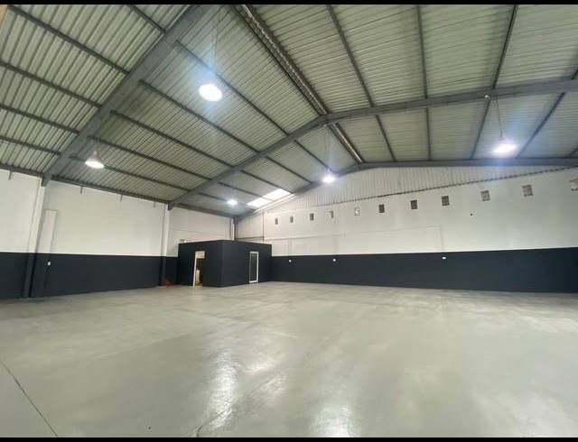 INDUSTRIAL PROPERTY TO RENT IN NORTH END